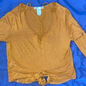 Long sleeve v-neck